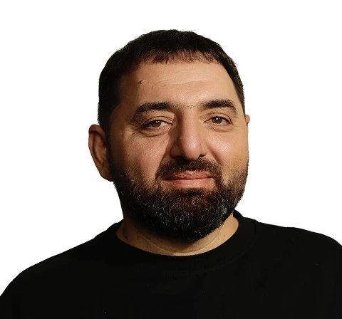 004804482719-vigen-badalyan-17561275892083.png